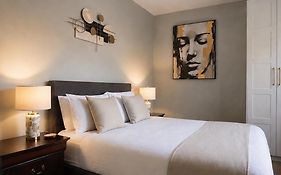 The Hillcrest, Luxury Accommodation In Castleblayney Town